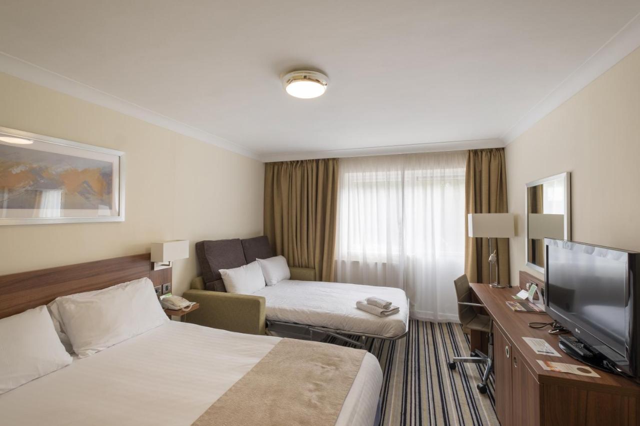 Holiday Inn Warrington By Ihg Экстерьер фото
