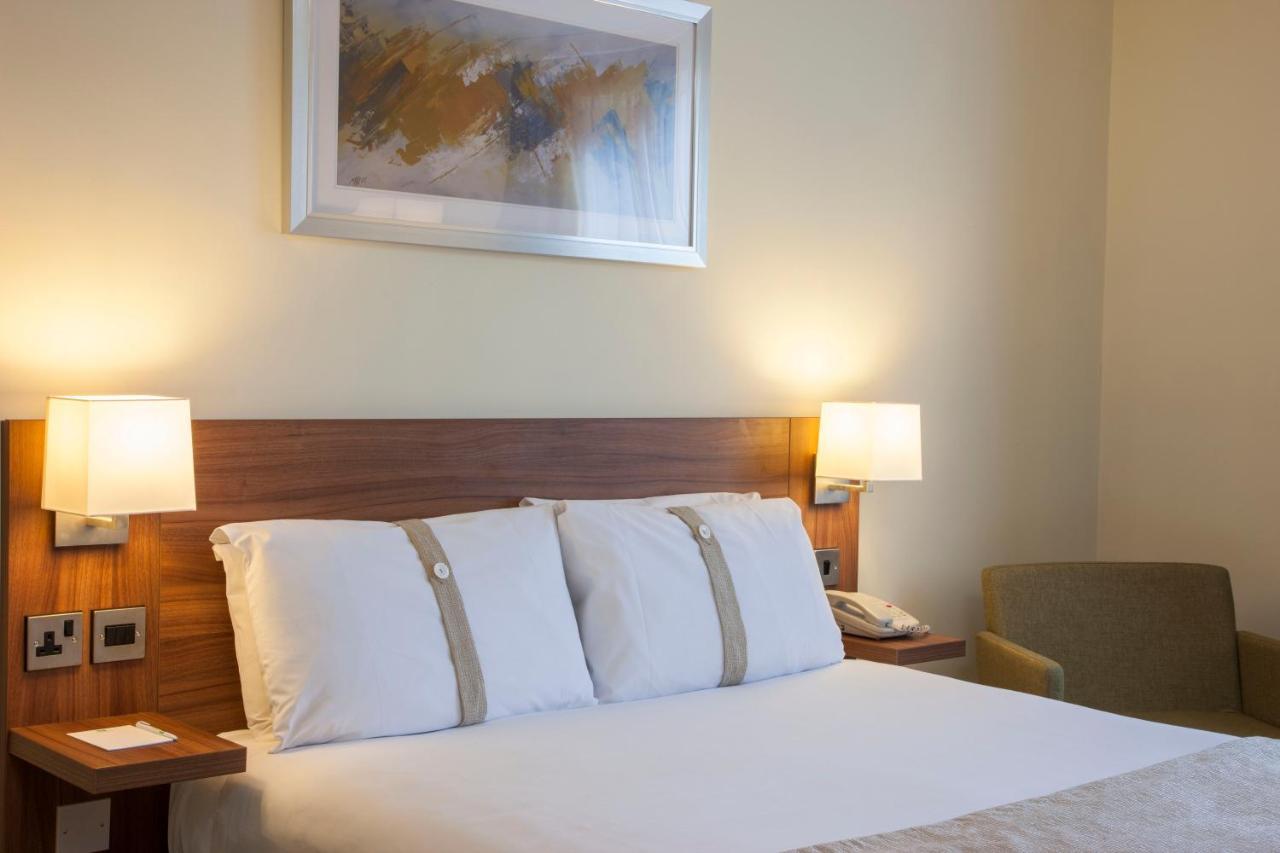 Holiday Inn Warrington By Ihg Экстерьер фото