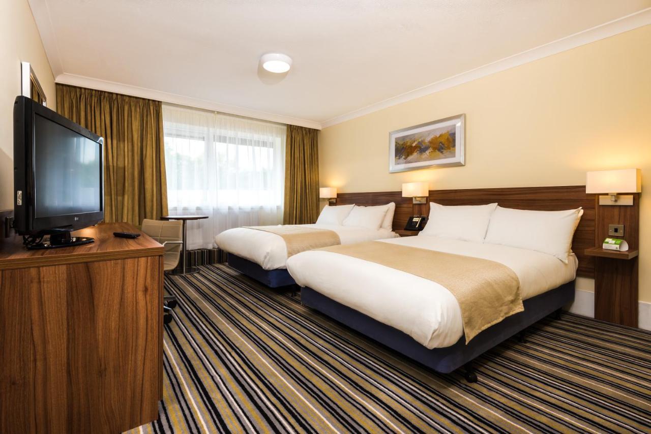 Holiday Inn Warrington By Ihg Экстерьер фото