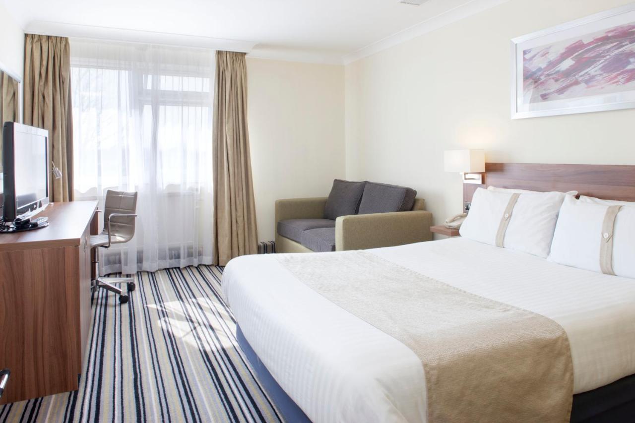 Holiday Inn Warrington By Ihg Экстерьер фото
