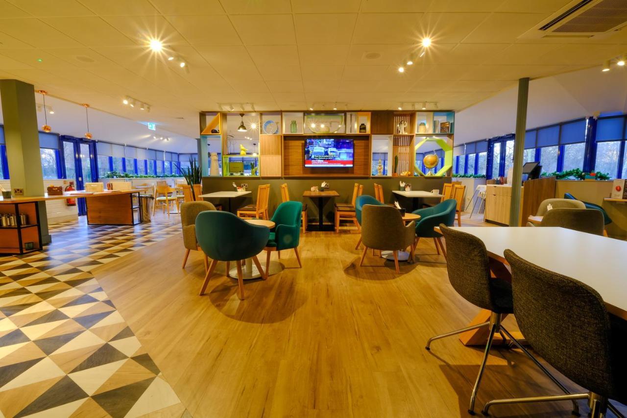 Holiday Inn Warrington By Ihg Экстерьер фото