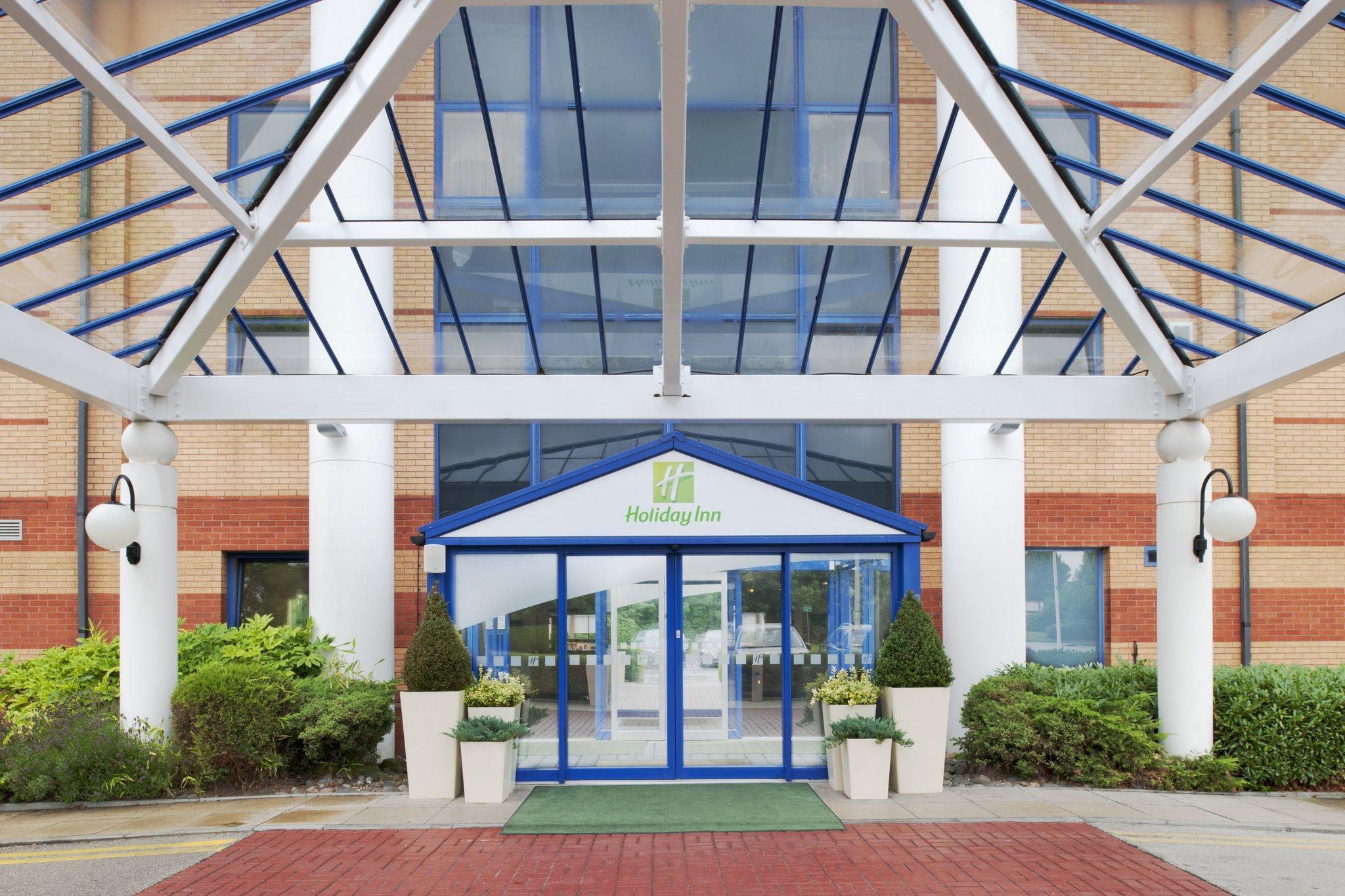 Holiday Inn Warrington By Ihg Экстерьер фото