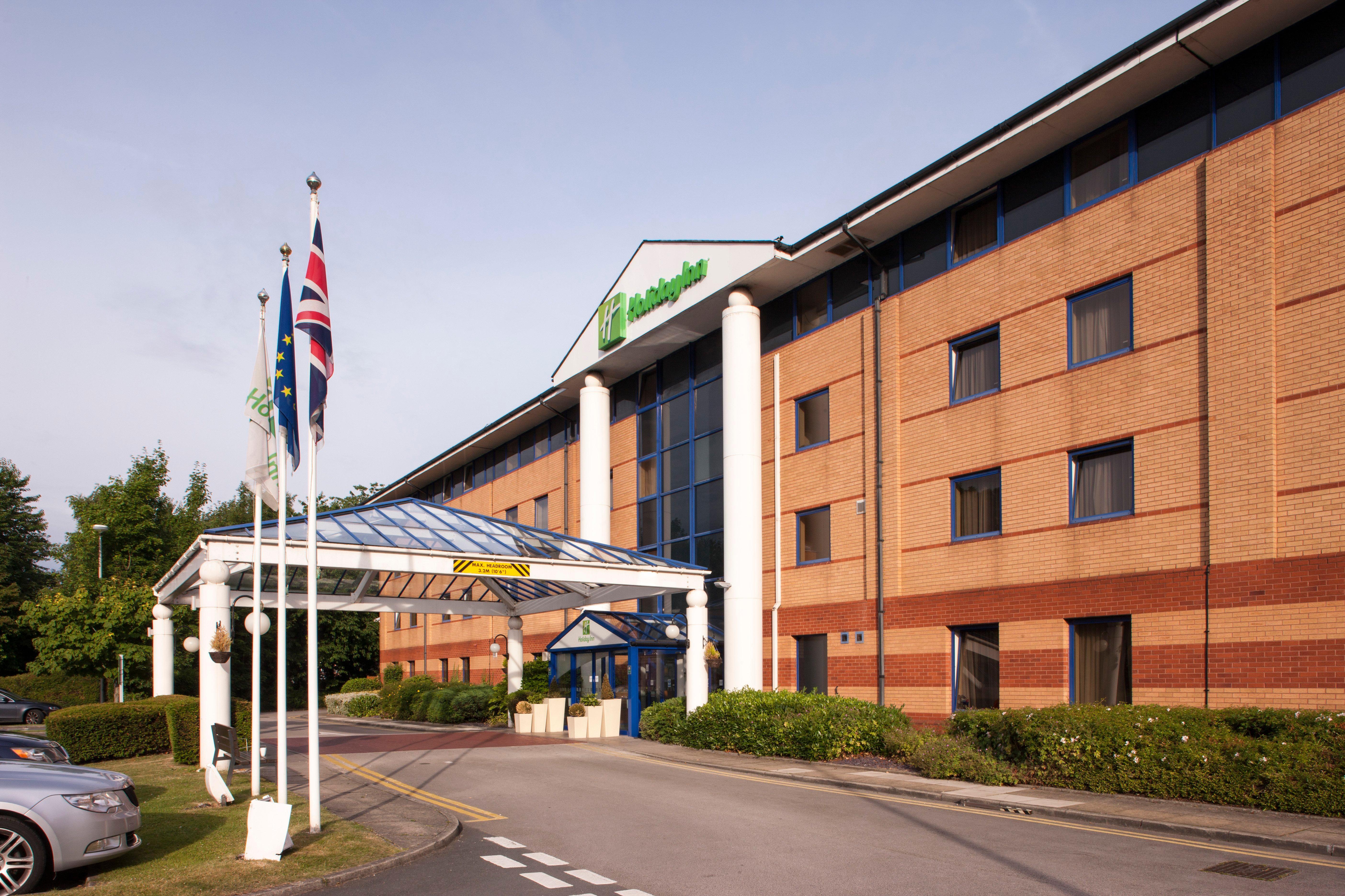 Holiday Inn Warrington By Ihg Экстерьер фото