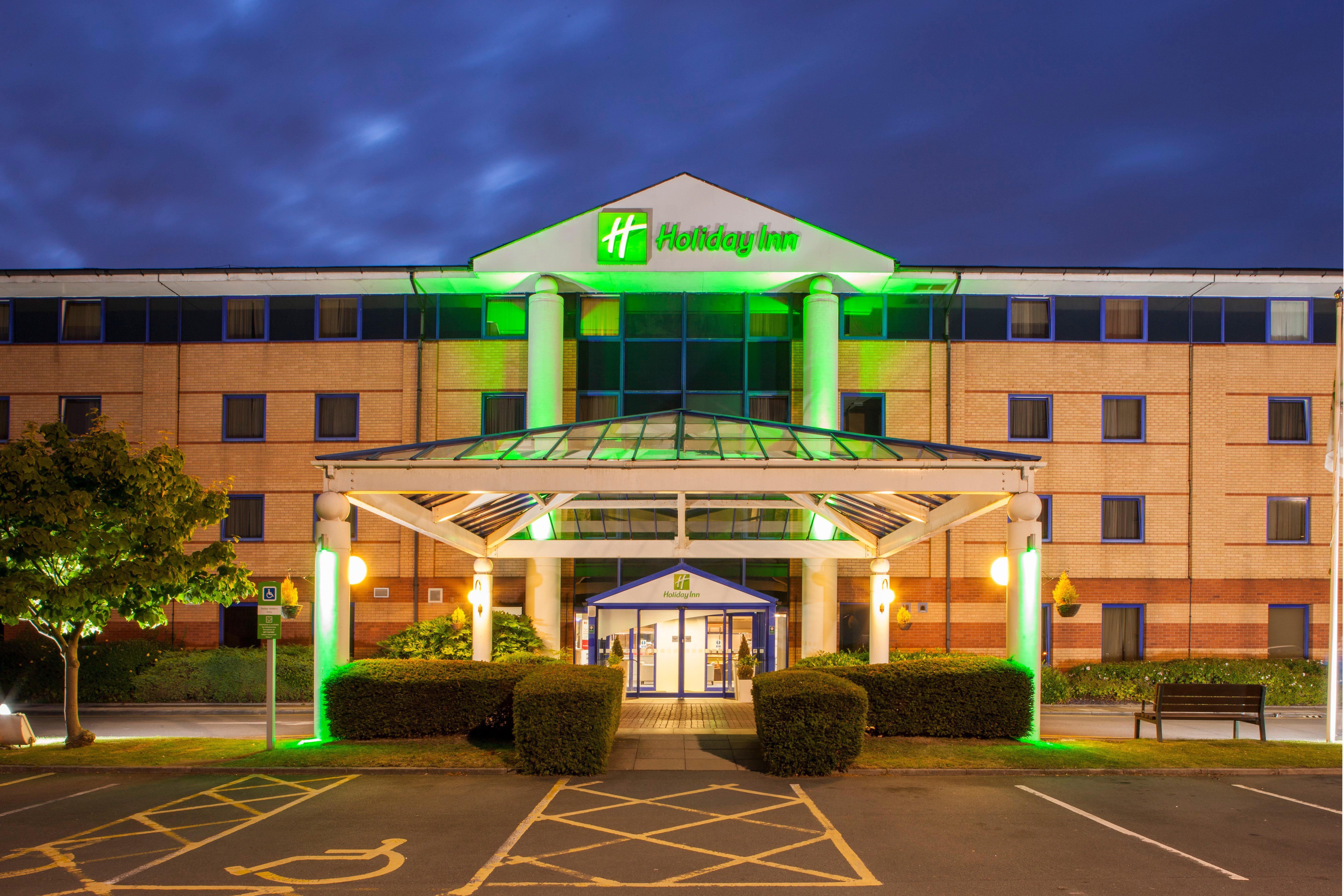 Holiday Inn Warrington By Ihg Экстерьер фото