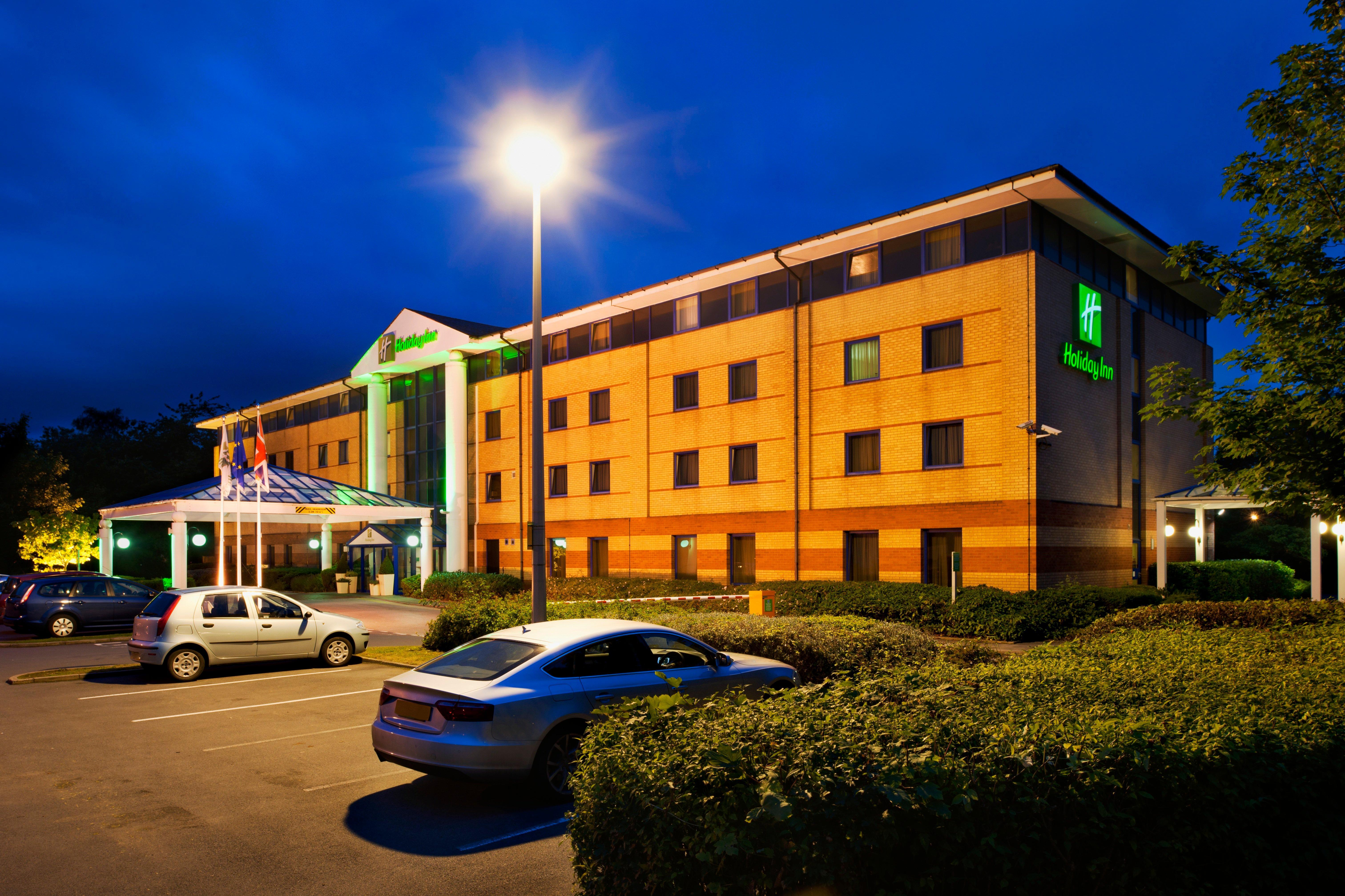 Holiday Inn Warrington, An Ihg Hotel Экстерьер фото
