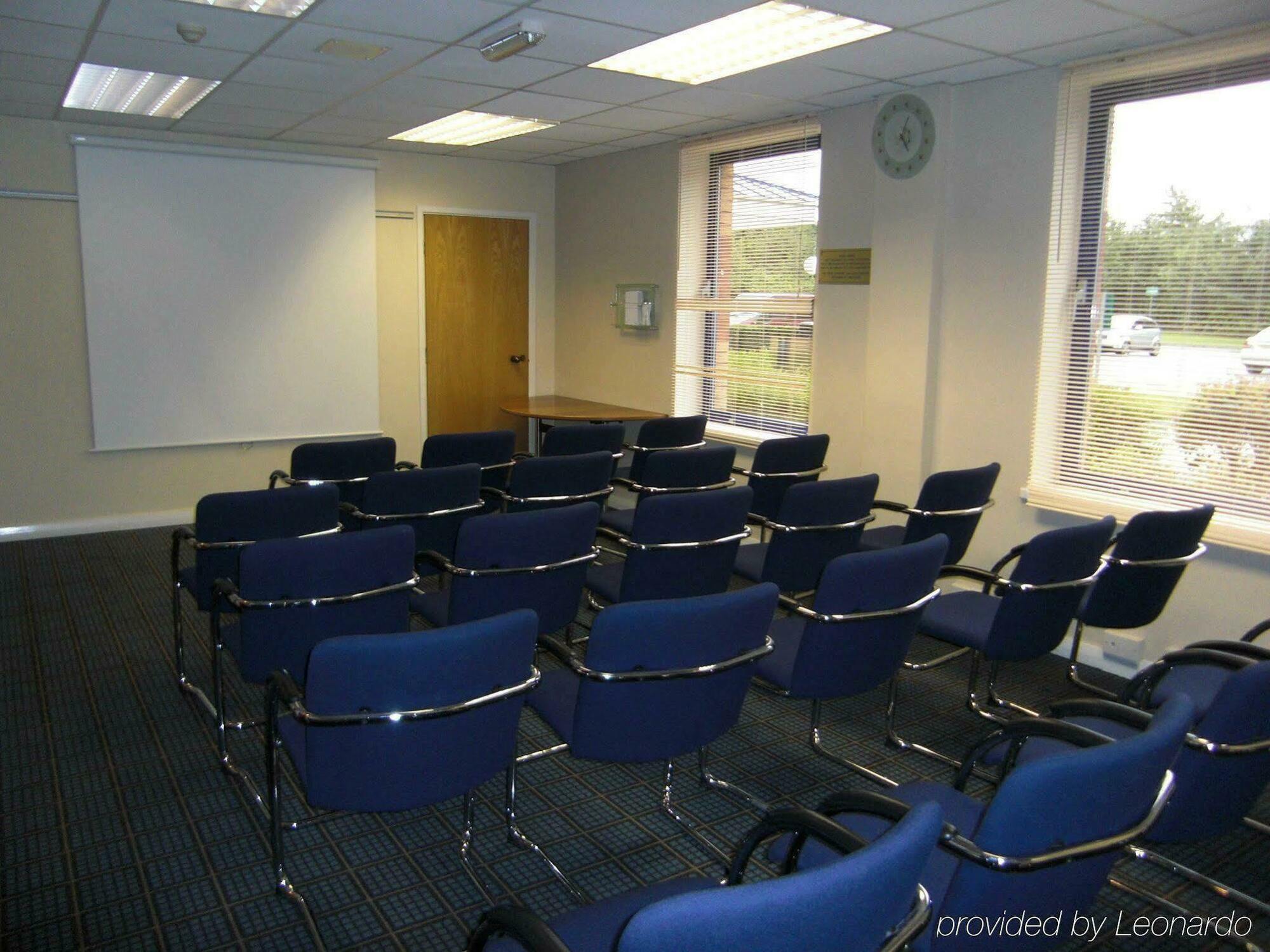 Holiday Inn Warrington By Ihg Удобства фото